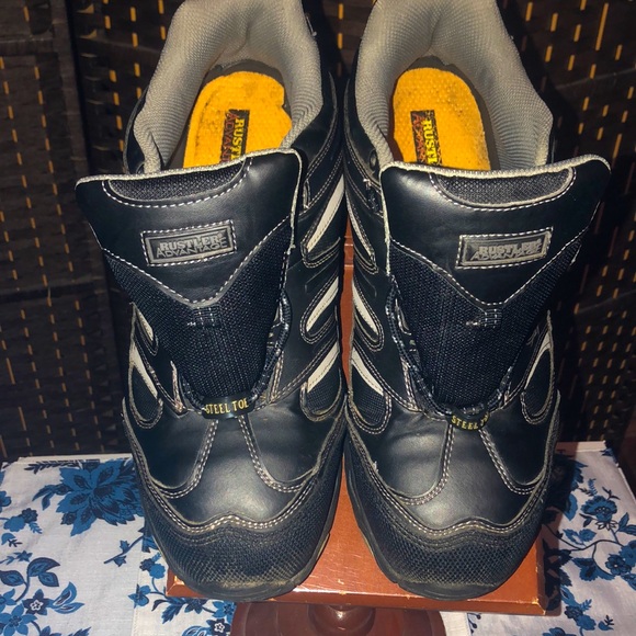 Rustler Advantage Men’s sneakers size 12, Steel Toe - Picture 2 of 13